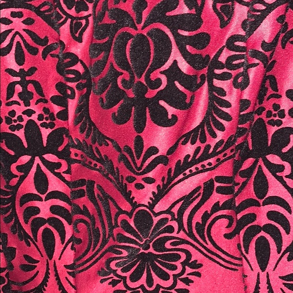 Women’s Dress - Picture 3 of 4